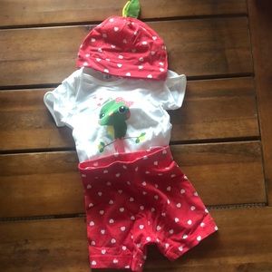 Baby bundle- onesie, short and hat